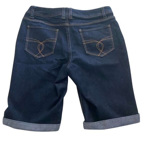 St John's Bay Women's 8 Dark Wash Denim Shorts Bermuda Resort Slimming Summer - Picture 6 of 10